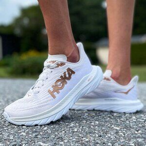 Hoka One One Men's White Copper Mach 5 Mesh Athletic Running Shoes Size 11.5D